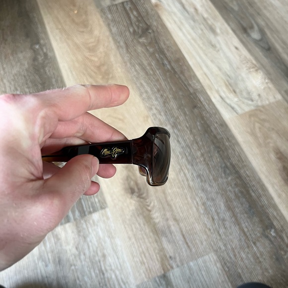 Authentic Maui Jim’s Palms with case - Picture 5 of 6